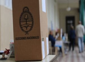 guerra-de-encuestas-cambio-el-escenario-2015-03-25