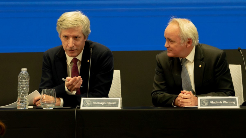 Santiago Bausili y Vladimir Werning en la presentación del IPOM del BCRA del tercer trimestre de 2026