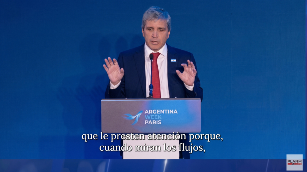 Alerta: ¿Cuántos dólares compran los argentinos según Caputo?